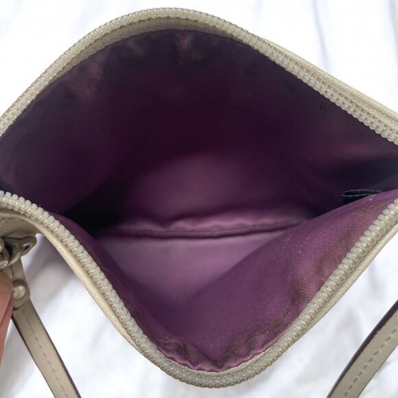 Coach Wristlet Pouch – Cream Leather Mini Zip Wallet - Picture 4 of 6